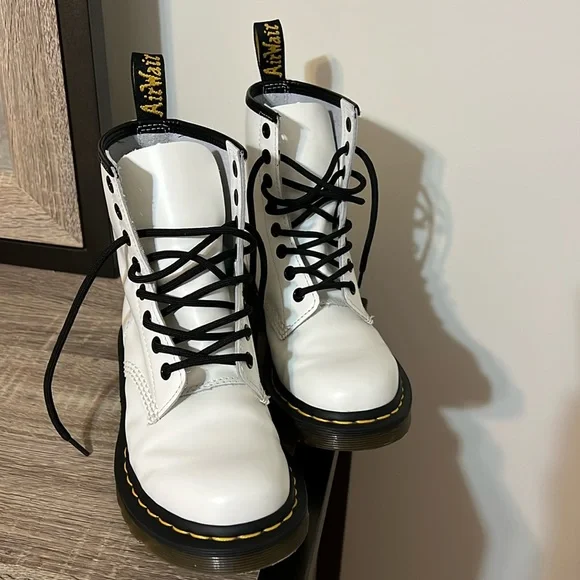 Dr. Martens Women’s 1460 Smooth Leather Combat Boots - Picture 2 of 13